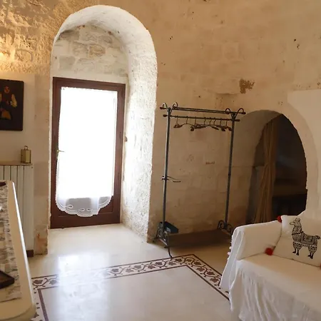 Trulli Anna *